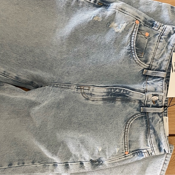 NWT Zara Mom fit high rise jeans - Picture 2 of 3